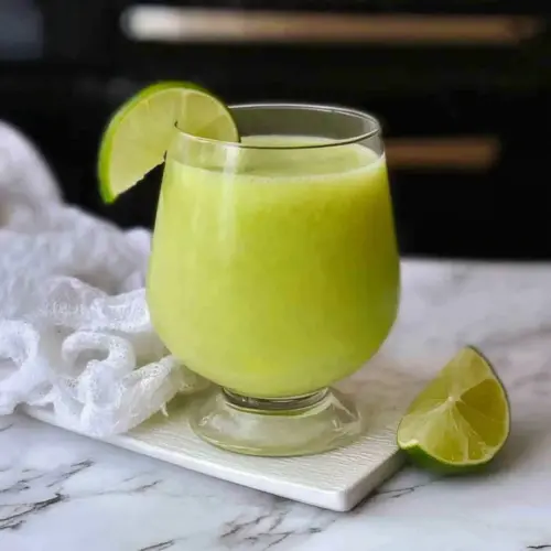 Refreshing Cucumber Lime Smoothie